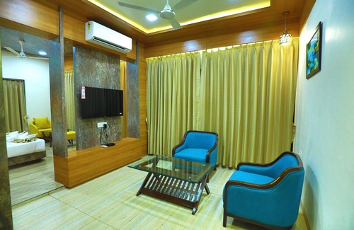 Dwarka Hotel | Hotel The Grand Ladhukara