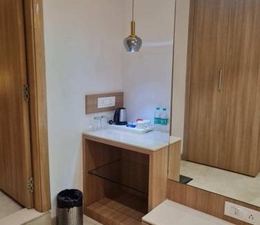 Surat Hotel | Hotel The Grand Murli