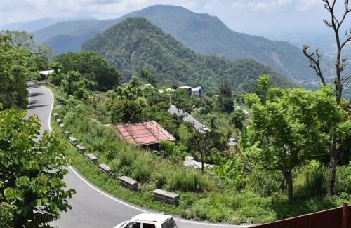 Amritpur Hotel | Hotel The Surya Inn Uttarakhand