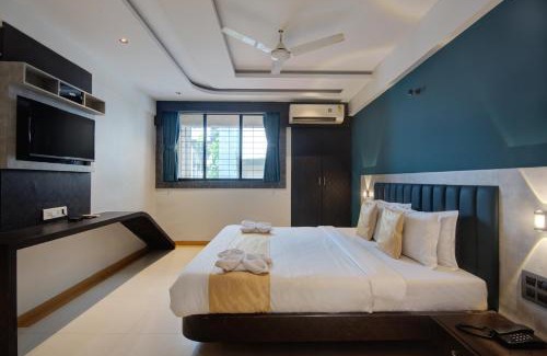 Thane West Hotel | Hotel Time Square