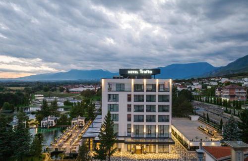 Vrellë Hotel | Hotel Trofta