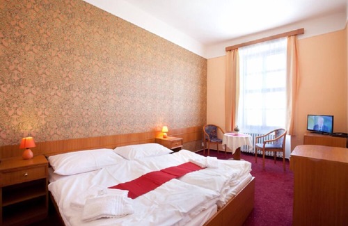 Telc Hotel | Hotel U Černého orla