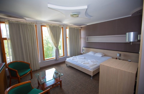 Kardzhali Province Hotel | Hotel Ustra