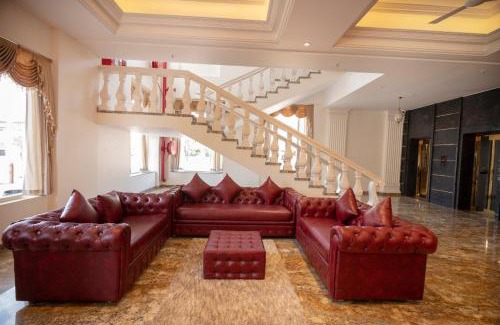 Latur Hotel | Hotel Utsav Square