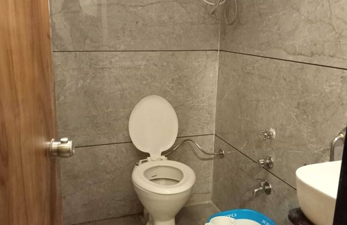 Vadodara Hotel | Hotel V R Villa