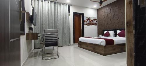 Mirialguda Hotel | Hotel Vaishnavi Grand