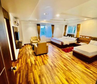 Hanmakonda Hotel | Hotel Vaishnavi Grand