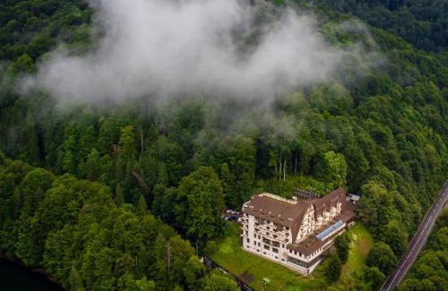 Arefu Hotel | Hotel Valea cu Pesti