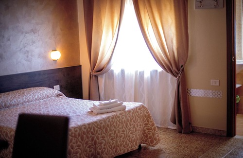 Sala Consilina Hotel | Hotel Vallisdea