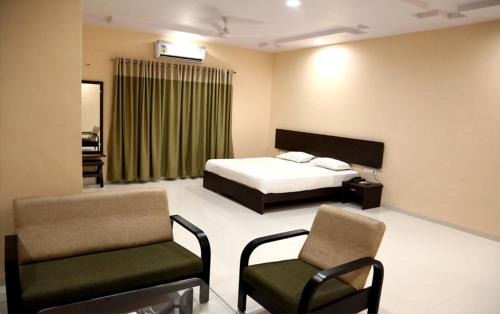 Yavatmal Hotel | Hotel Varenya Inn