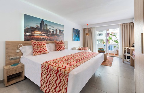 Sant Jordi de Ses Salines Hotel | Hotel Vibra Bossa Flow - Adults Only