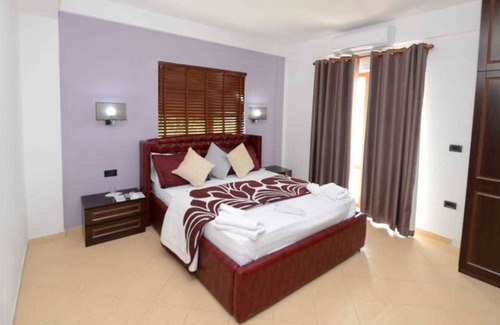 Udenisht Hotel | Hotel Victoria