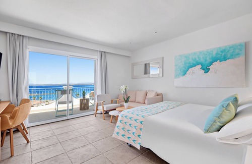 Colonia Sant Jordi Hotel | Hotel Villa Chiquita - Adults only (+12)