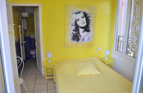 Guerrevieille Hotel | Hotel Villa Des Anges