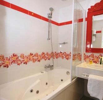 Guerrevieille Hotel | Hotel Villa Des Anges