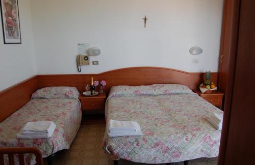 San Mauro a Mare Hotel | Hotel Villa Verde