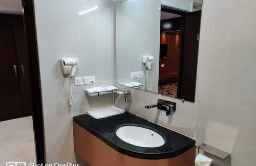 Marhi Hotel | Hotel Vishnu Empire