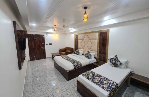 Aligarh Hotel | Hotel Vrindavan Palace