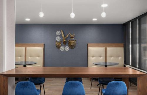 Westport Hotel | Hotel Westport Kansas City, Tapestry Collection by Hilton