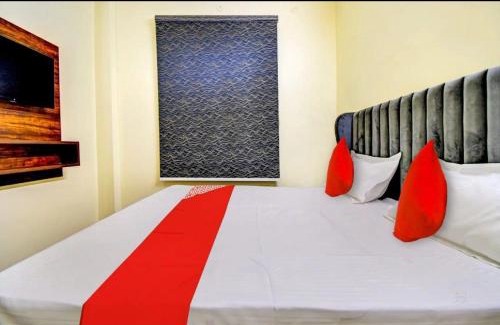 Bahadurgarh Hotel | Hotel White Hut