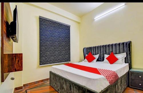 Bahadurgarh Hotel | Hotel White Hut