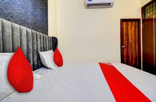 Bahadurgarh Hotel | Hotel White Hut