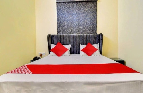 Bahadurgarh Hotel | Hotel White Hut