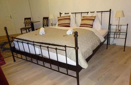 Tulln an der Donau Hotel | Hotel Widhof - Check-in im Hotel Nibelungenhof