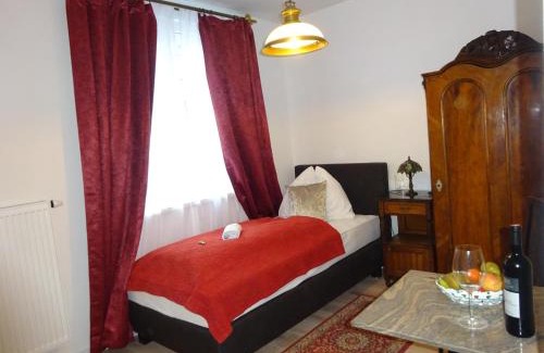 Tulln an der Donau Hotel | Hotel Widhof - Check-in im Hotel Nibelungenhof
