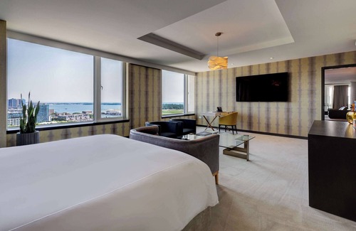Niagara Hotel | Hotel X Toronto, a Destination by Hyatt Hotel
