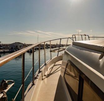 Premia de Mar Boat Rental | Hotel Yacht Our Alissa