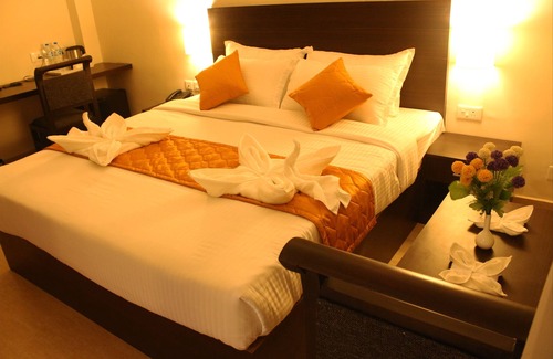 Adoor Hotel | Hotel Yamuna