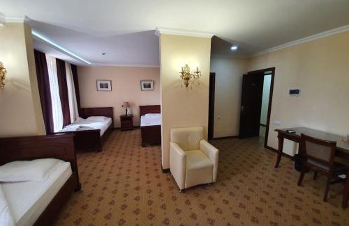 Navoiy Hotel | Hotel YOSHLIK