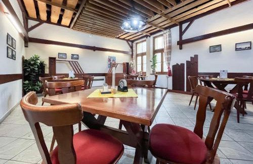 Olesnice Hotel | Hotel Závrší