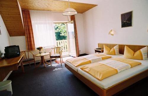 Gehlberg Hotel | Hotel Zum Schneekopf "Garni"