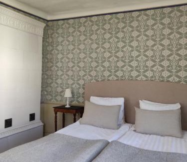 Vadstena Bed & Breakfast | Hotell Dahlströmska gården