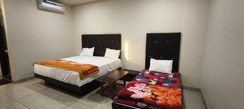 Dewas Apartment | Hotelringas