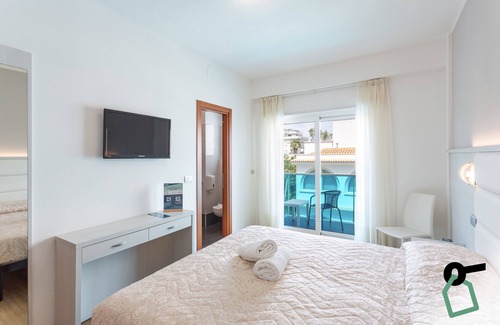 Porto d'Ascoli Hotel | Hotiday Room Collection - San Benedetto