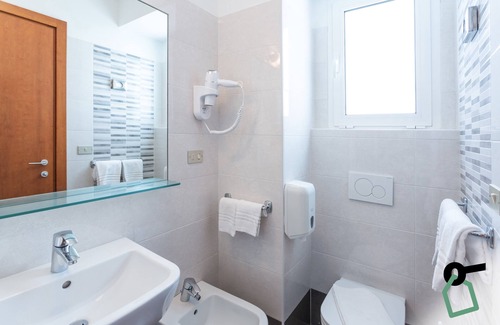 Porto d'Ascoli Hotel | Hotiday Room Collection - San Benedetto