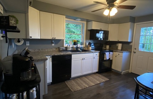 Linden House | 🔥 Hottub + 🐕 friendly + 🏔️ view + Wineries