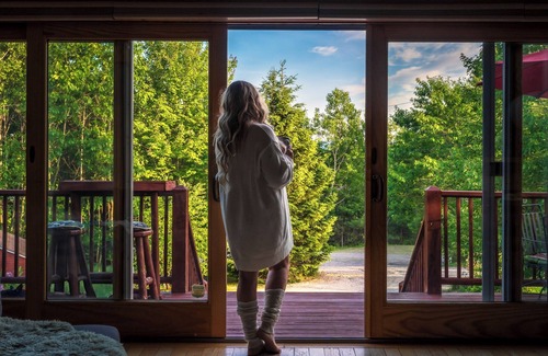 Bethel Ski Chalet | Hottub-Views-Firepit-BBQ-SwingSet-GameRm-Arcade-DogsOK