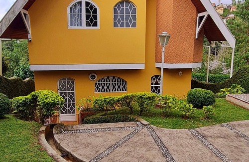 Vila Albertina House | House (townhouse) with beautiful views of nature in Portal de Campos