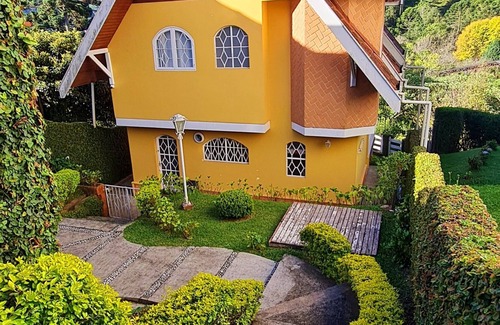 Vila Albertina House | House (townhouse) with beautiful views of nature in Portal de Campos