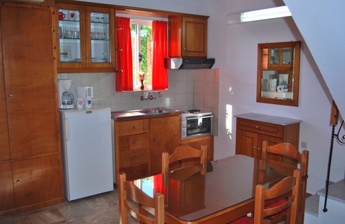 Paralio Astros House | Houdis Houses - Summer Holiday House in Beautiful outdoor space with pool