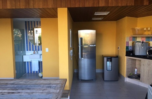 Downtown Buzios House | HOUSE 04 SUITES, WiFi, SWIMMING POOL, BARBECUE, 300M FROM RUA DAS PEDRAS