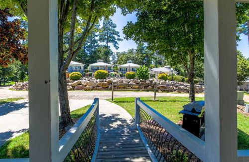 Leesburg House | House #05 Reel'M Inn (No Pets) Private Pier