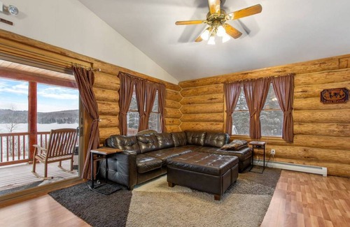 Pittsburg House | House ∙ 1 bedroom ∙ 7 guests