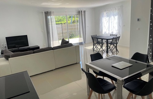 Beautiran House | House 100 m2 furnished + garden Beautiran