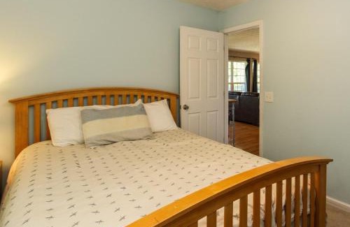 Leesburg House | House #16 - Weiss Decision - (No pets) Lake View