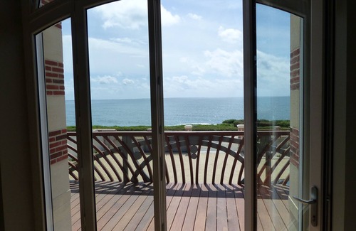 Prefailles House | House 1872, beautiful architecture, renovated, facing sea, sun and calm